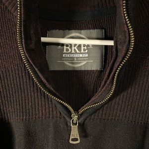 Small pull over sweatshirt